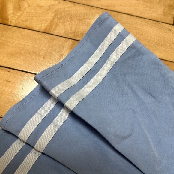 NWT H&M DIVIDED Light Blue Cheer Game Day Tailgate Collegiate Skirt Size 2 - Picture 3 of 8